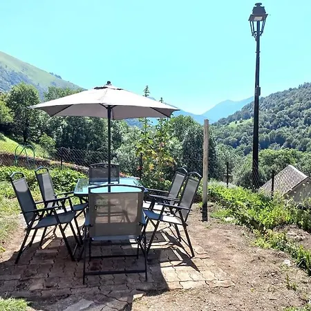 Vue Imprenable Sur Montagne Saint-Aventin