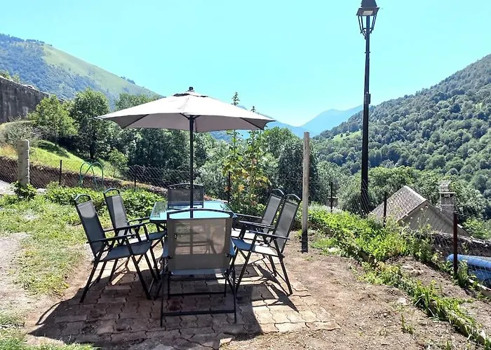 Vue Imprenable Sur Montagne Saint-Aventin