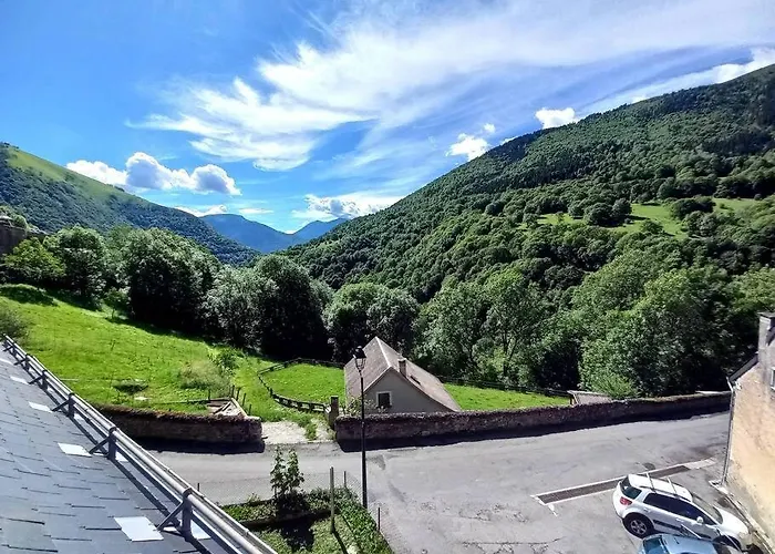 Vue Imprenable Sur Montagne Apartment *